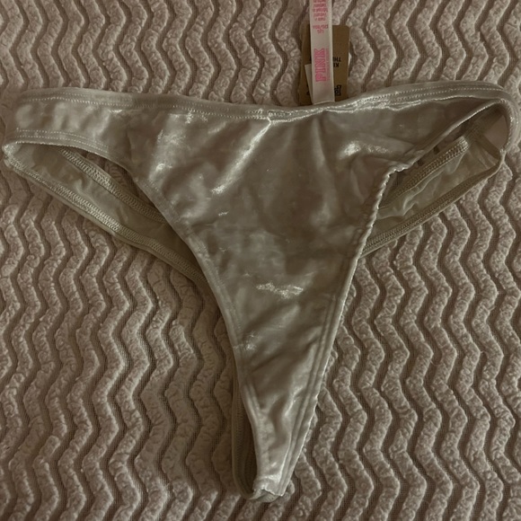 NWT - Picture 5 of 6